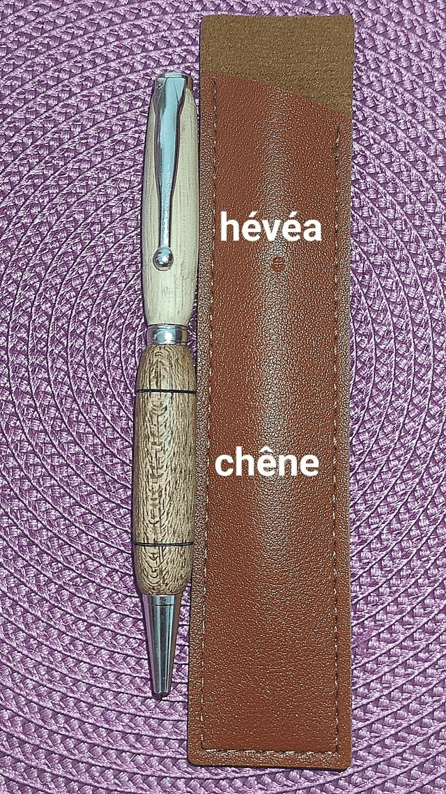 Stylos en bois massif huilé touché naturel